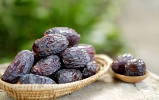 5 Best Medjool Dates Substitutes to Consider