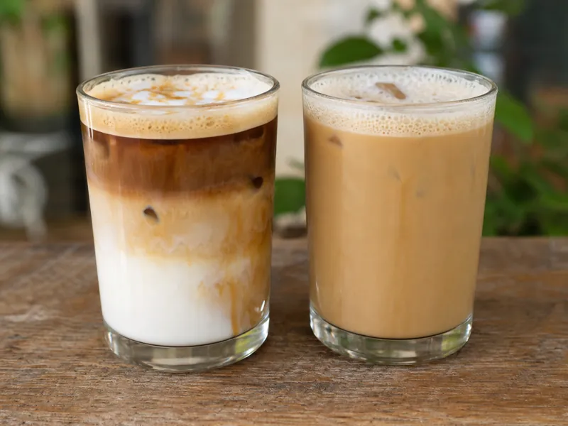 Layered and stirred caramel macchiatos compared side by side | EpicureDelight