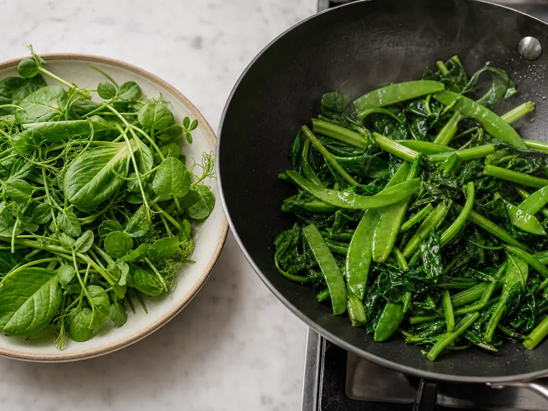 Tender greens compared for raw plates and hot cooking | EpicureDelight